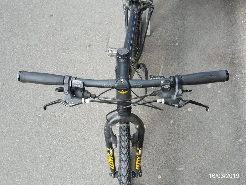 Handlebar & shifters on Cannondale F600
